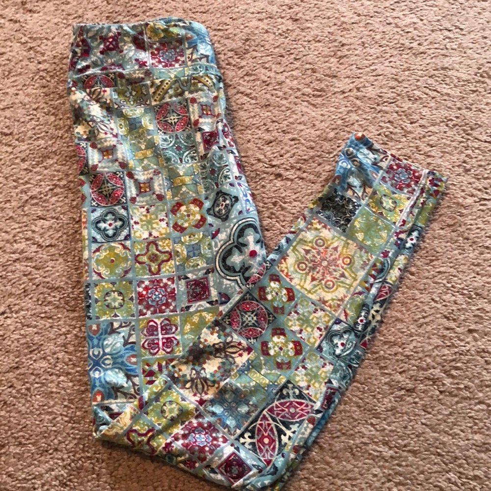 OS Lularoe leggings